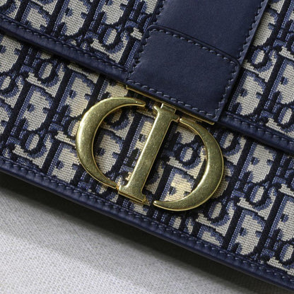 Dior 30 Montaigne Bag
